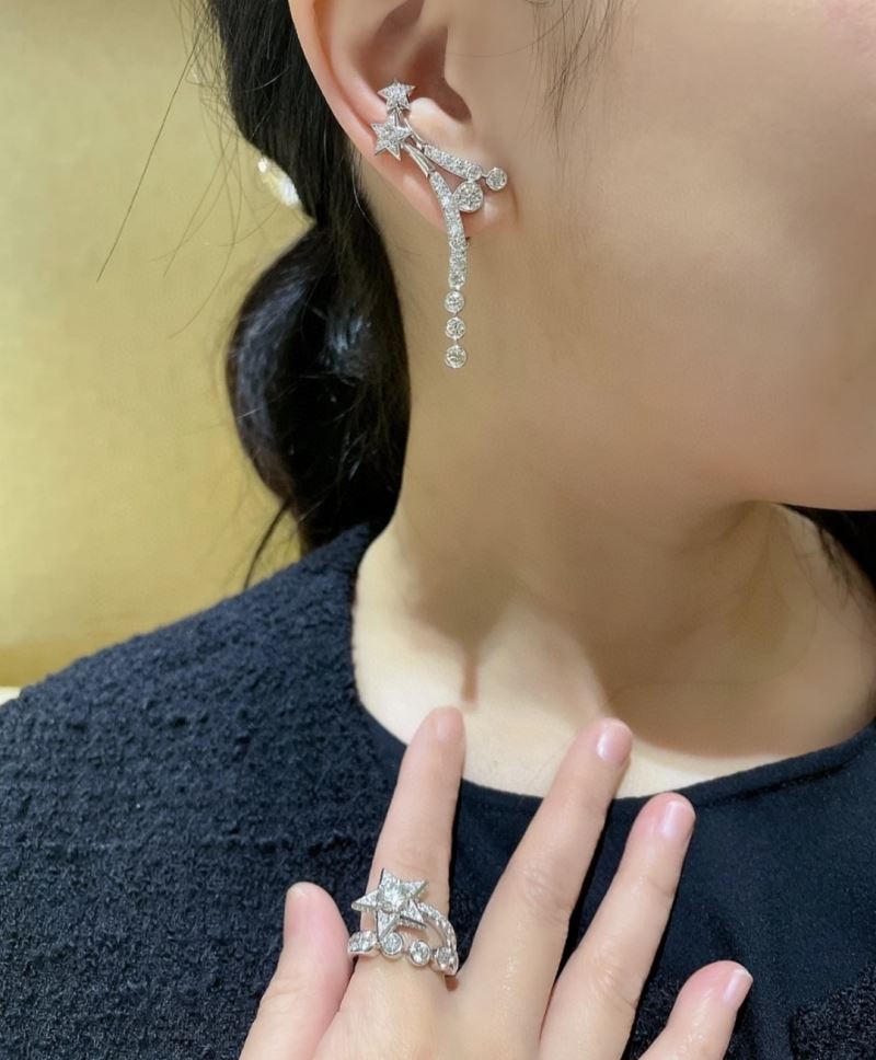 Ch**el rings